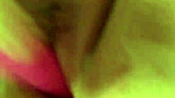 Bold g-spot dildo deep thrust