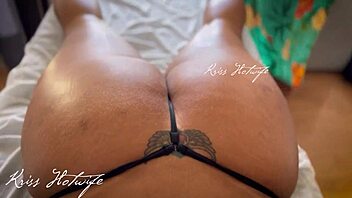 Puta casada's tits out string panty massage 😈🍑