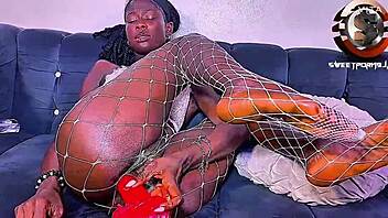 skinny sarah takes 100 percent pure anal action