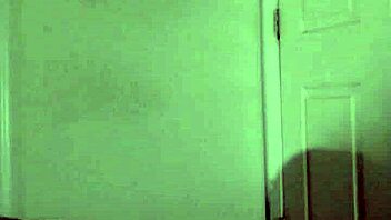 thinking bout romantic sketches worshipping women's beauty freely