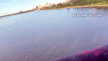 i flash wet pussy bent over memphis river during hot sextape