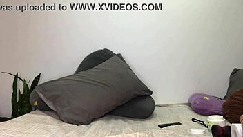 Watch me finger my tight emo asshole deep!!