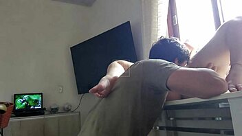 fodendo loirinha rabo grande cozinha submissive wife kissing tits