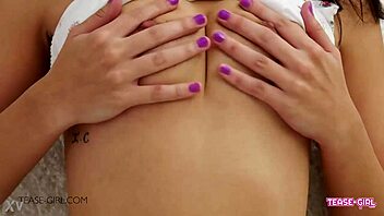 Brunette teen's perfect body so horny af 😍🔥🍑