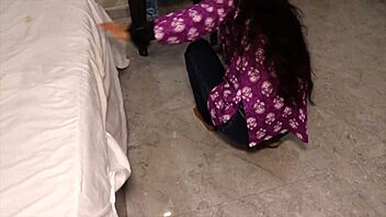 Shy Indian Girlfriend Loses Virginity Passionately in Bed