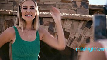 Shy Lesbians Lick Pussy Mutual Masturbate Orgasm