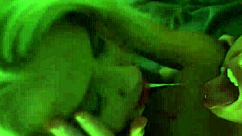 Suggestive Goth Lesbian Devours Dripping Cunt In Fetish Fingering