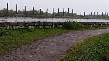 we fuck tourist couple on trail and cum all over faces outdoors 😏🌿