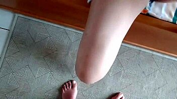 Beach flash hairy pussy big cumshot?