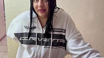 latina pays rent with her massive jiggling ass