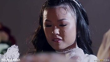 ohh finger my wet pussy maid ryan keely while lulu chu joins threesome fun brazzers
