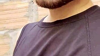 Putita Colombiana Follando En Público Con Semen Goteando Callejero