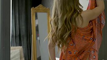 gorgeous hanka drills tight shaved pussy with huge vibrator