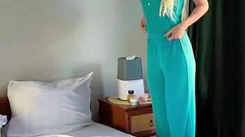 uh mommy caught me jerkin and made me cum in her panties quick