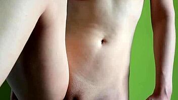 would ya fuck my tight young shaved pussy maiskii? 😩