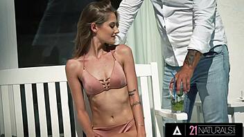 21 Naturals: Irresistible Hot Natural Beauty Tiffany Tatum