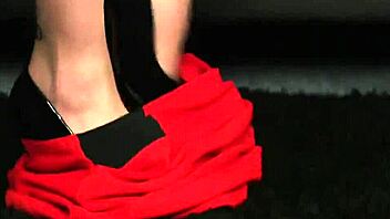 Sex kitten, swallow every drop of this face cumshot!