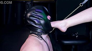 Dominating Facesit Thrills Kali Kalifa's Submissive