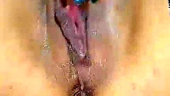 la coneja rabitquicky squirts wild with toy and fingers, blonde tetona machine explodes multiple times