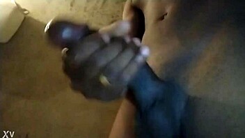 Tia gostosa outdoor masturbation gozada explosion