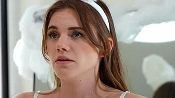 wanna see the halloween slut get hardcore pounded?