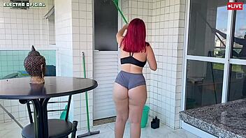 chamei essa puta e ela tirou tud- que tesao dela