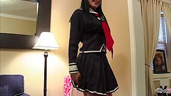 nyssa nevers juicy brunette lesbian squirts on machine