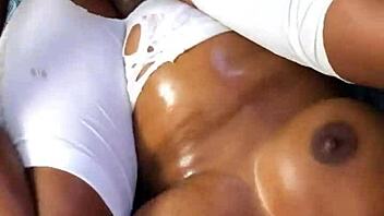 Muscular Amateur Pounds Girlfriend Romantically On Chia