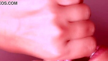 Mommy, want your stepmother's close-up cum in mouth blowjob?