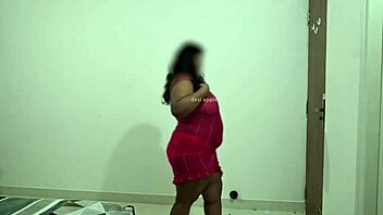 lucky security gets chubby lady's hotel blowjob 😍🍆