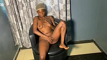 nasty ebony bitch got wild new ways to suck dick