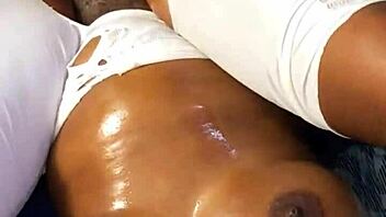 Muscular Amateur Pounds Girlfriend Romantically On Chia