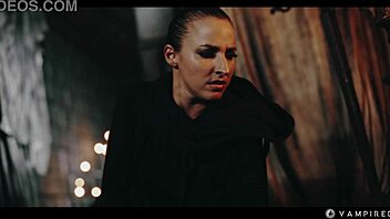 Lezdom Vamp Dominatrix Fingers Brat Blonde Slave Wet