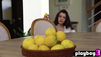 Hayli Sanders Poses Revealing Perfect Body Skirt