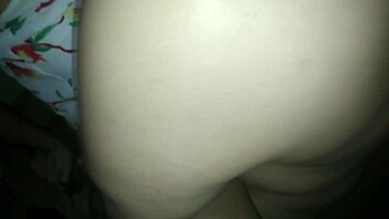 no condoms threesome accident leads to massive cumshot