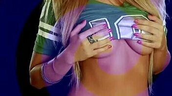 Erotic Mistress Lisa Teases Your Desires Slowly