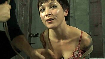 i crave that tight latex sadomasochism squeezing every inch of my body