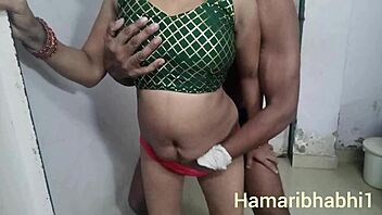 indian wife sneaks quick mms creampie fuck with neighbor boy doggystyle