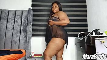 mara exotic relaxes with solo bbw playtime session