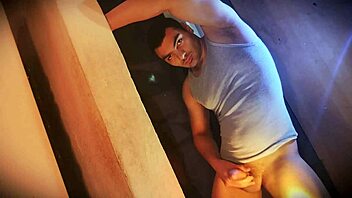 Muscular Hunk Pins Against Wall Monster Cock Sexy Pelvic Thrusts!