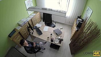 la moto coûte cher alors pourquoi lassie prend un prêt après?