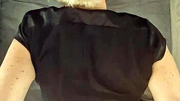 tu aimes mon gros cul de mature? j'suis trop chaude pour toi