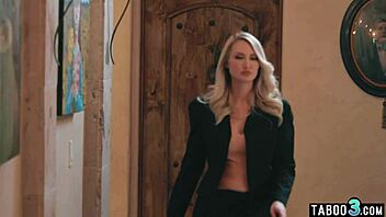 kendra james catches indica monroe for wet pussy licking