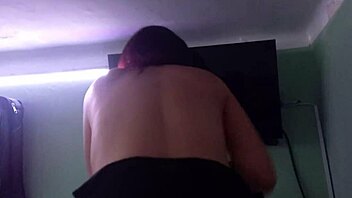 i'm eatin juicy big ass before work yum