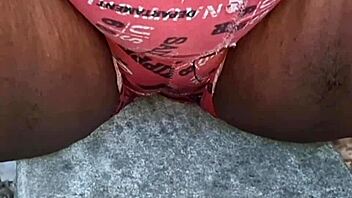 Minha buceta inchada no shorts apertado—gostou?