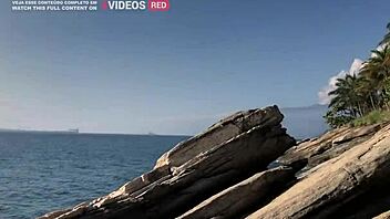 Our amazing public play trip in Ilhabela with Alemaohub got so hot!