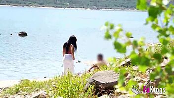 natalii quinn hunts cock voyeur style at madrid reservoir beach fuck