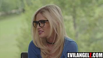 perverted secretaries get me so fucking horny aaron rock