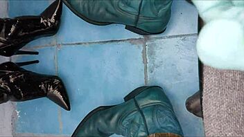 i love peeing in my tight ankle boots