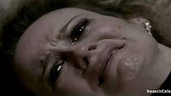 sarah paulson and lindsay pulsipher star in american horror story scenes